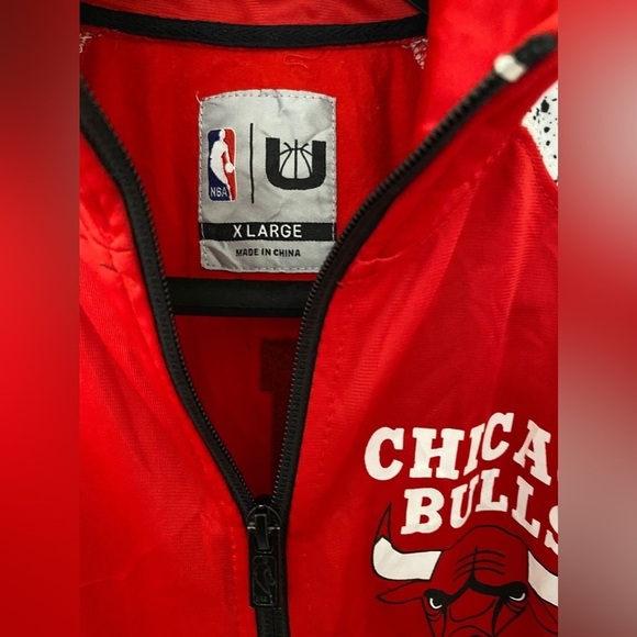 NBA CHICAGO BULLS Red Full-Zip Logo Long Sleeves Track Jacket in XL - Picture 7 of 12